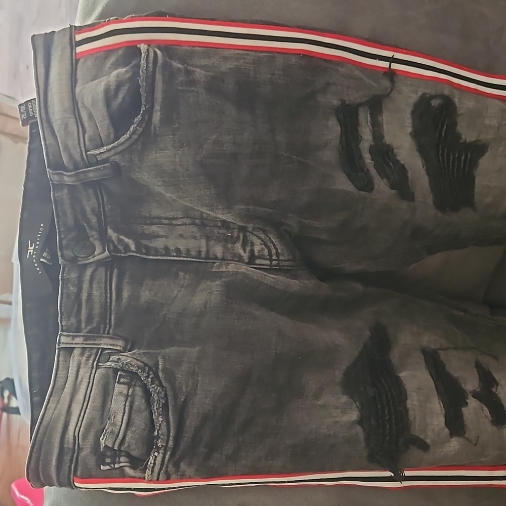Jeans - Picture 2 of 5